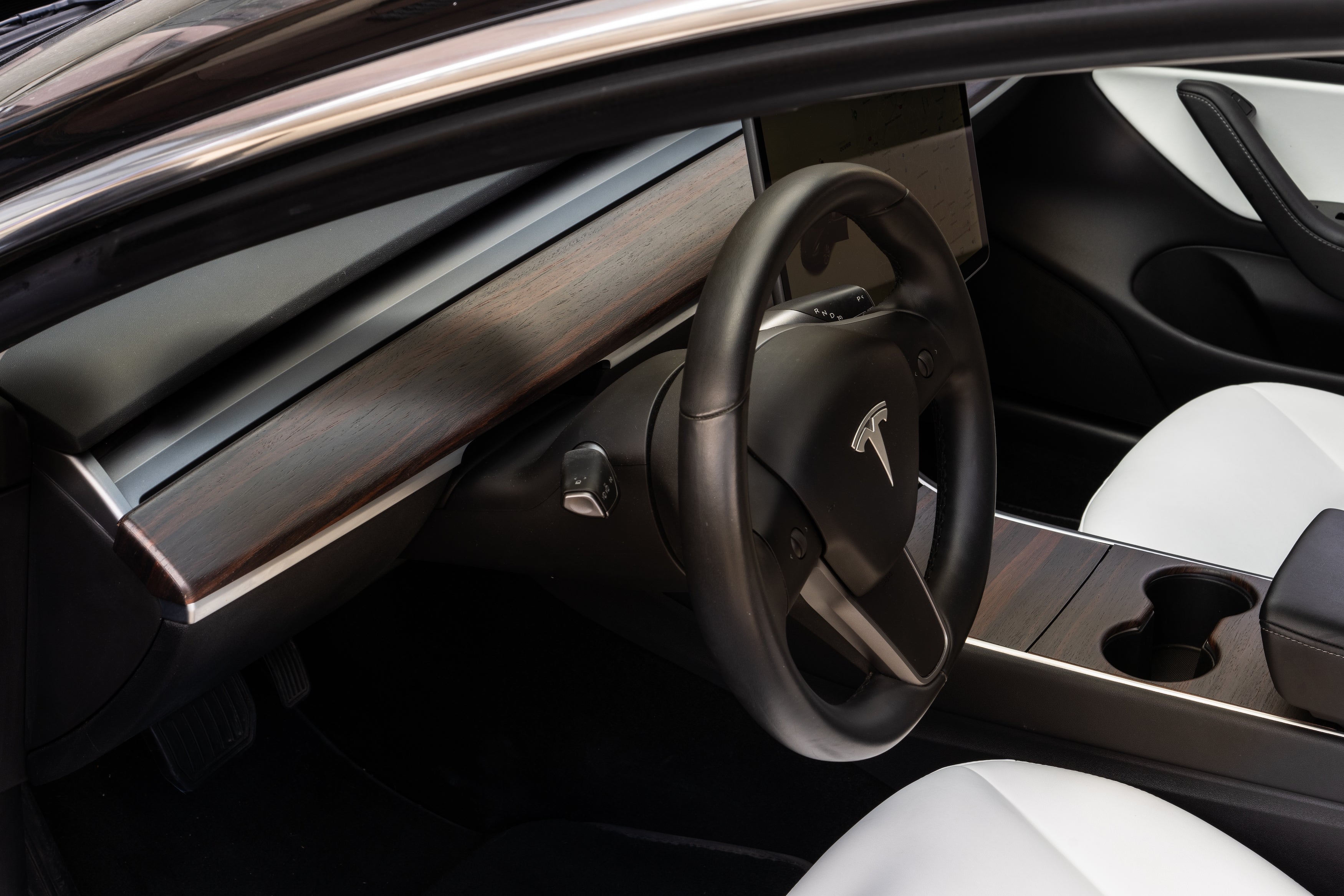Echtholz Armaturenbrettabdeckung für Tesla Model 3 & Y – Hills